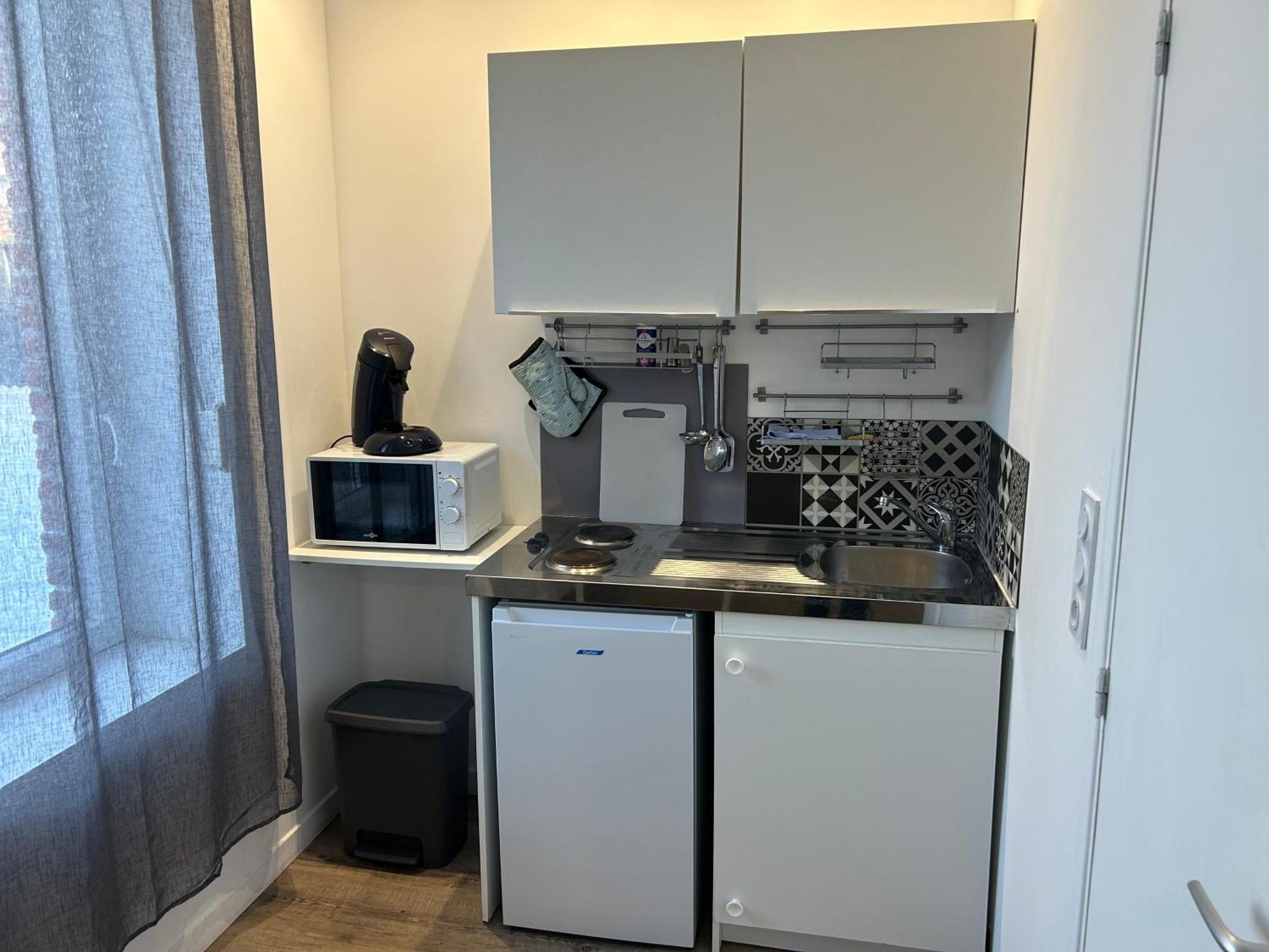 Superbe Studio Meuble Avec Parking Мобёж Экстерьер фото